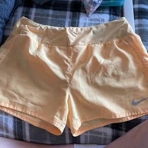 Nike shorts size medium